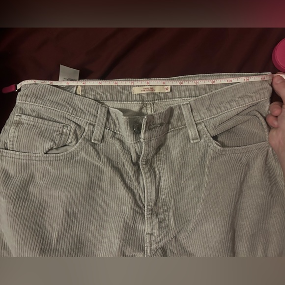 Levis Corduroy beige high waisted pant Size US30 - Picture 5 of 5